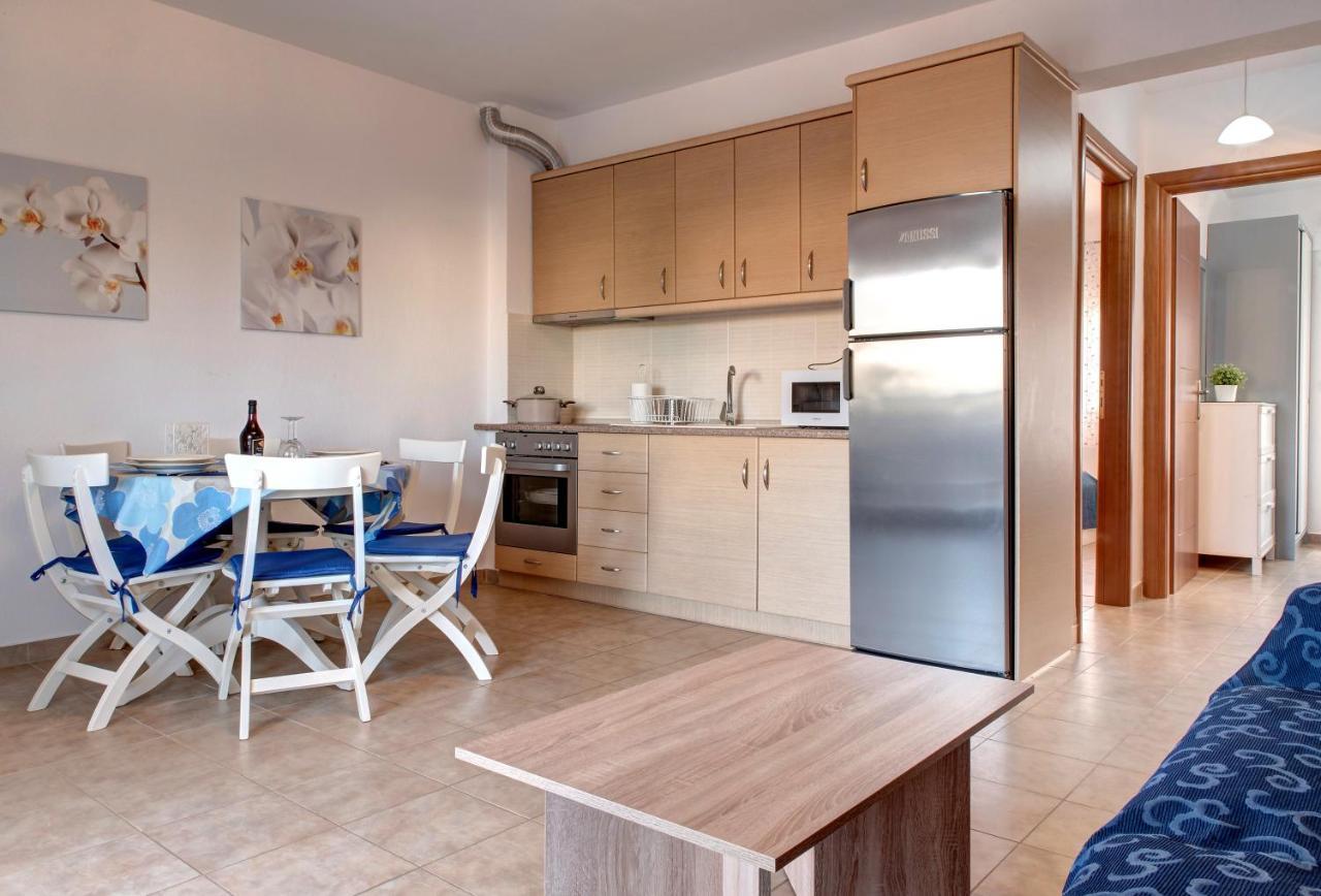 Achilleas Apartments Kalyves Polygyrou Екстериор снимка